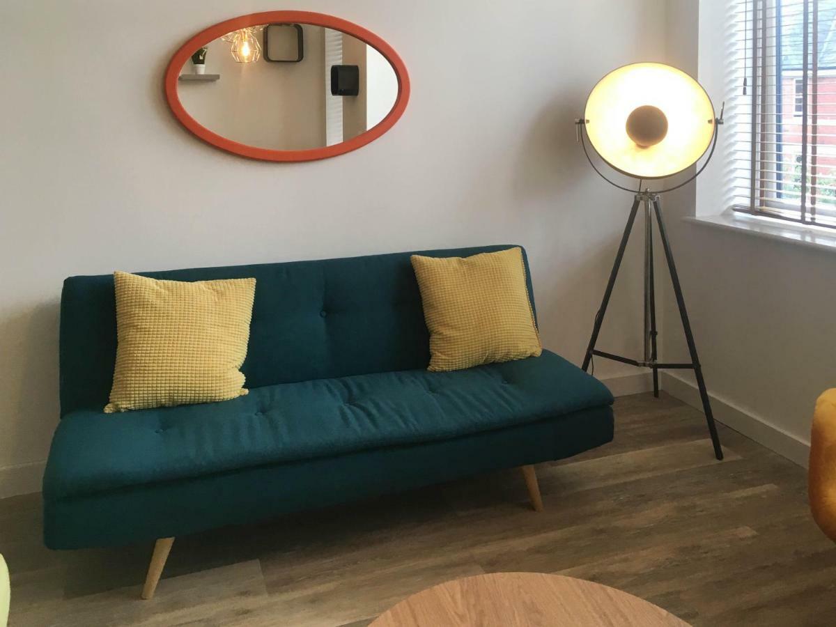 Luxury 1 Bed Apartment In City Centre With Parking Chester Exterior photo